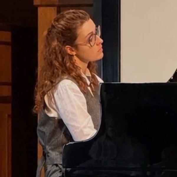 Laura Pappalardo al pianoforte